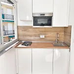Attic Apartment, Air Conditioning, Fast Wifi