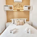 Attic Apartment, Air Conditioning, Fast Wifi * Rapallo