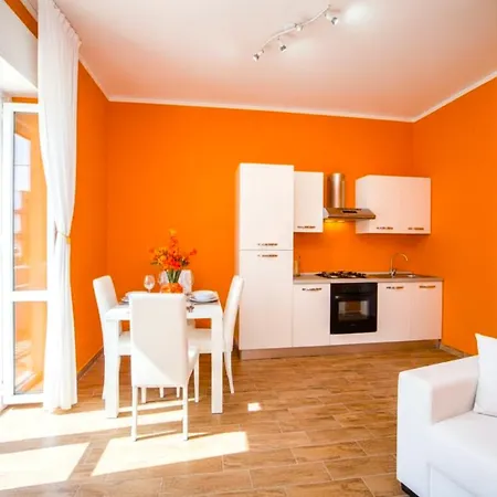 Attic Apartment, Air Conditioning, Fast Wifi