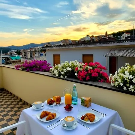 Attic Apartment, Air Conditioning, Fast Wifi راباللو